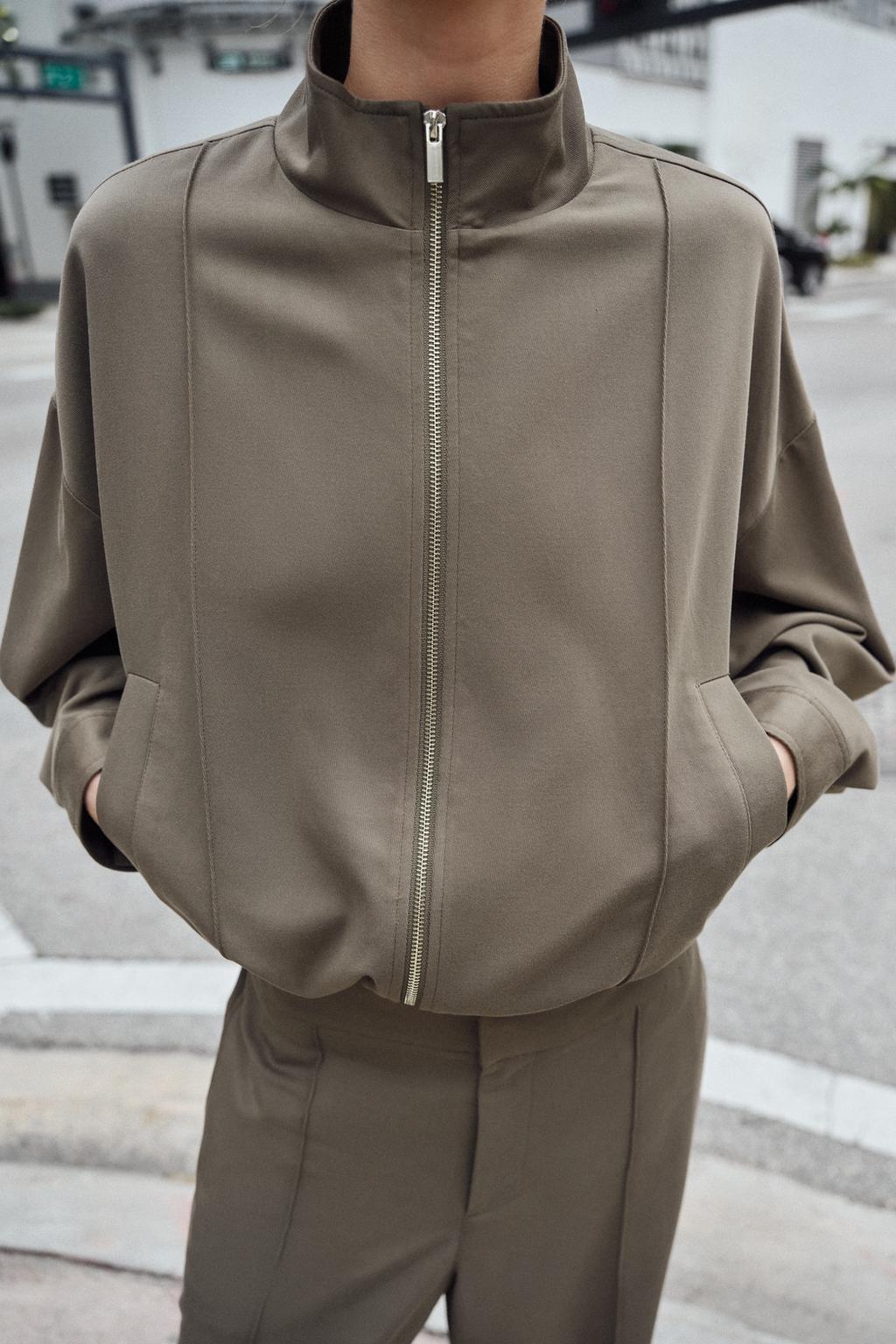 БОМБЕР С ВЫСОКИМ ВОРОТНИКОМ