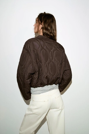 Короткая стеганая куртка- Заказать в России