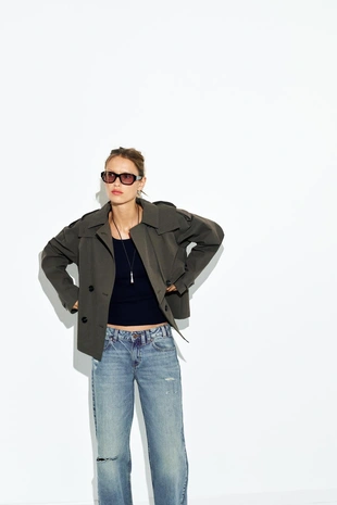 Короткий тренч с капюшоном- Заказать в России