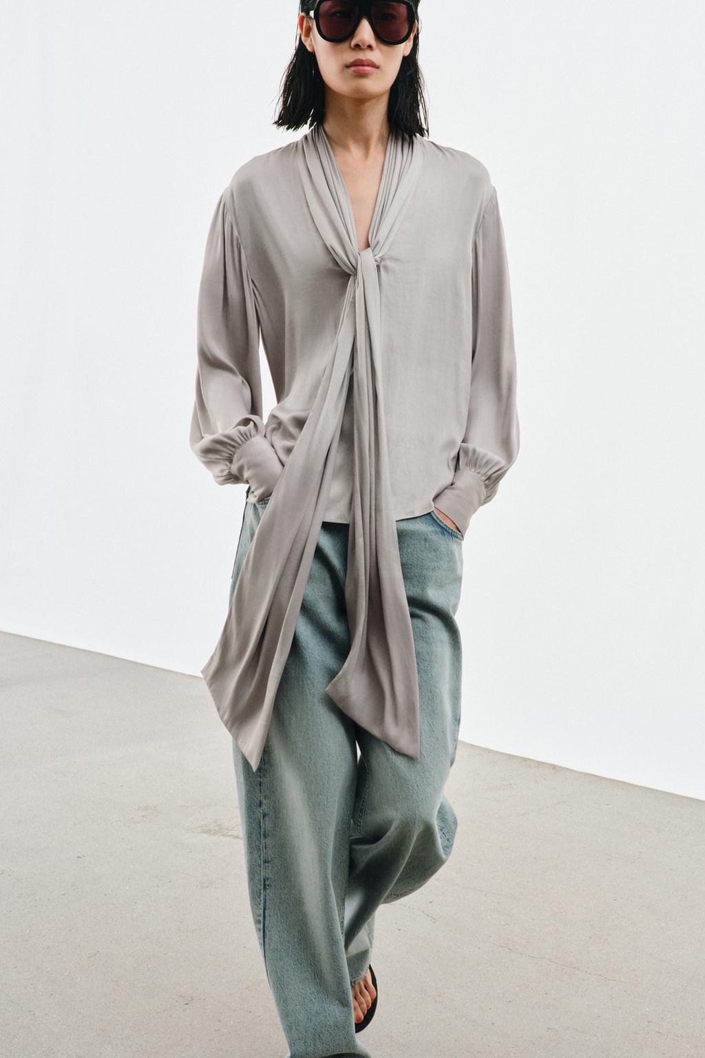 БЛУЗА С V-ОБРАЗНЫМ ВЫРЕЗОМ И ЗАВЯЗКАМИ — ZW COLLECTION