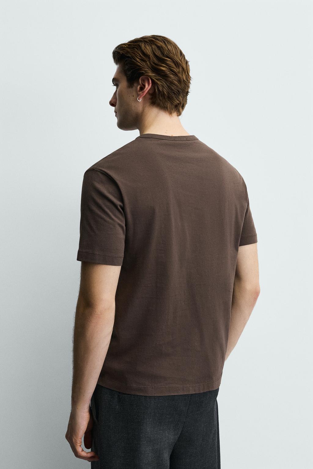 Футболка с вышитым лозунгом