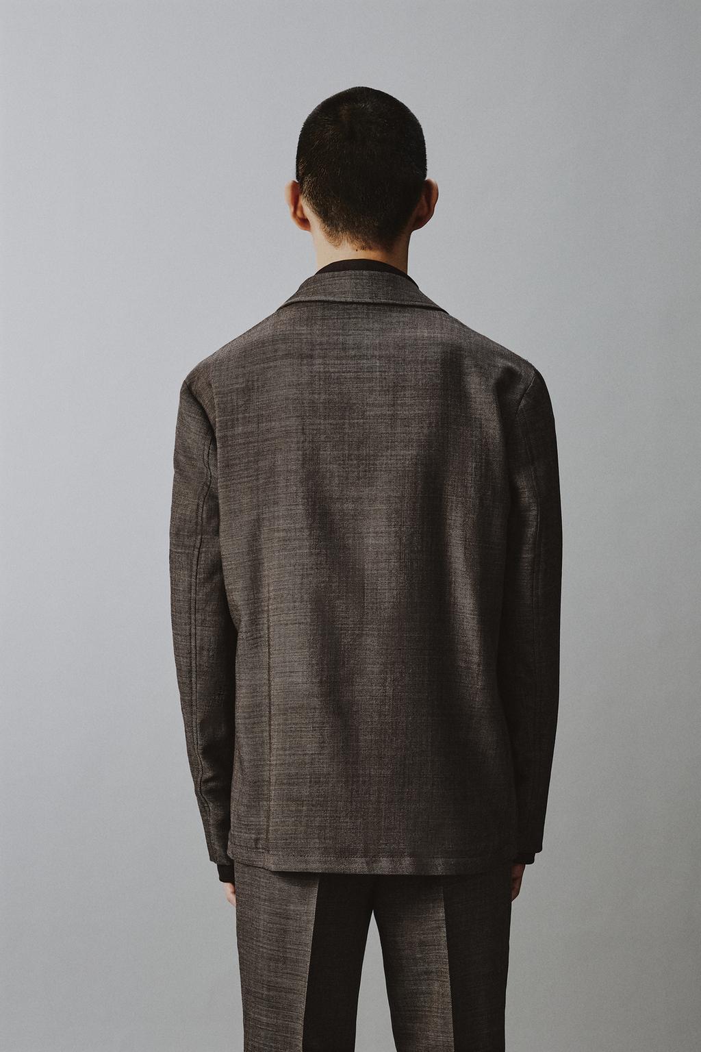 ДВУБОРТНЫЙ КОСТЮМНЫЙ БЛЕЙЗЕР ИЗ 100% ШЕРСТИ С РЕЛЬЕФНОЙ ТКАНЬЮ