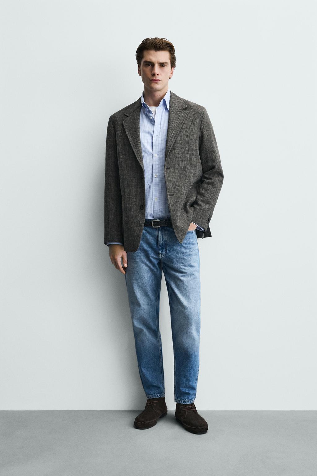 БЛЕЙЗЕР ИЗ РЕЛЬЕФНОЙ ТКАНИ КЛАССИЧЕСКОГО КРОЯ