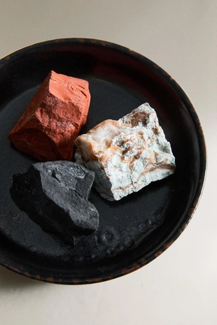 Набор эфирного масла и камней VELVET CUIR- Заказать в России