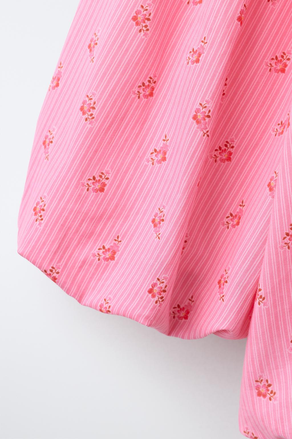 БЛУЗА С ОБЪЕМНЫМИ РУКАВАМИ И ЦВЕТОЧНЫМ ПРИНТОМ