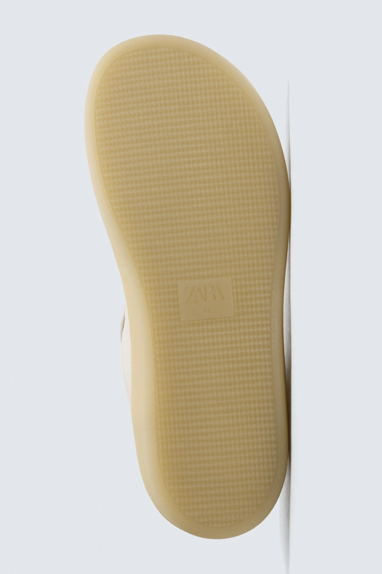 Кожаные босоножки