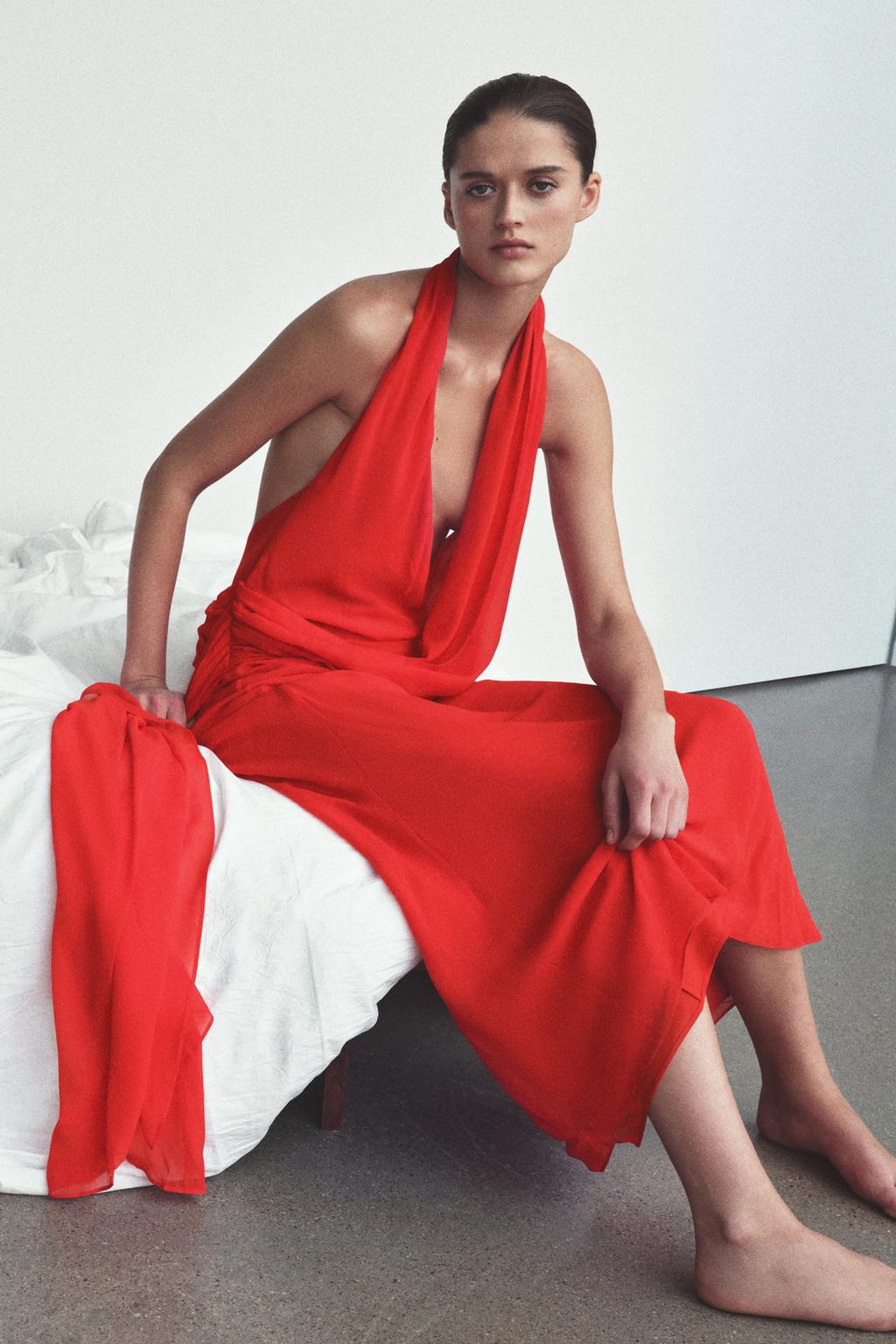 ПЛАТЬЕ ХОЛТЕР ИЗ 100% ВИСКОЗЫ С ДРАПИРОВАННЫМ ВЫРЕЗОМ