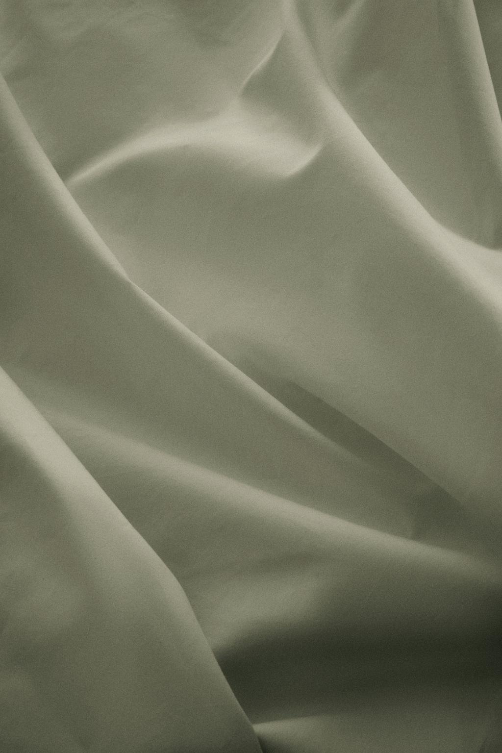 Простынь на резинке из сатина | 40 см высокая (500 нитей)