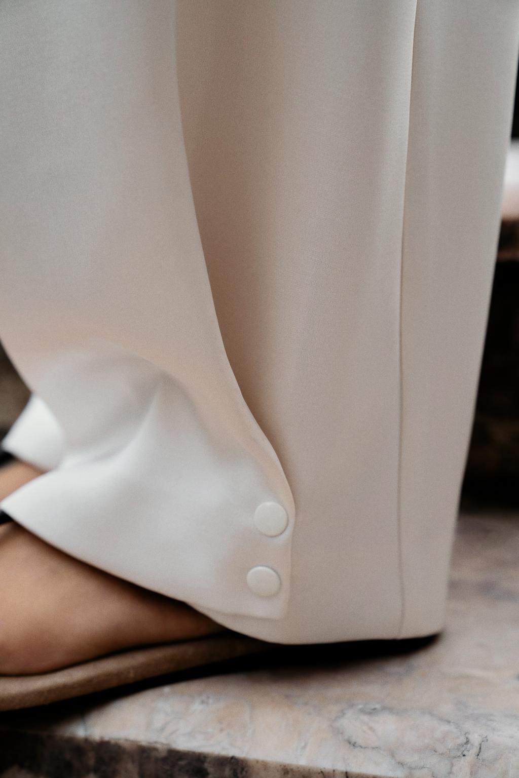 БРЮКИ BARREL ИЗ АТЛАСА