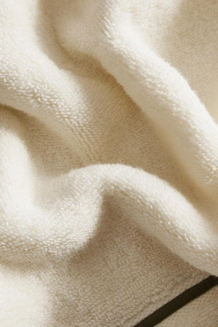 Мягкое ванные полотенце с вышитым отделкой- Заказать в России