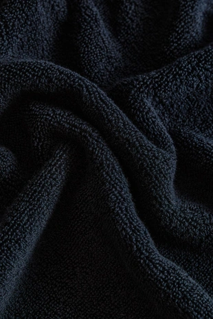 Полотенце для ванны с цветными стежками