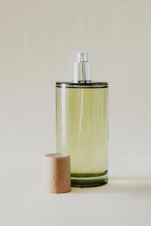 (200 мл) освежитель воздуха в спрее маскуйные лепестки- Заказать в России