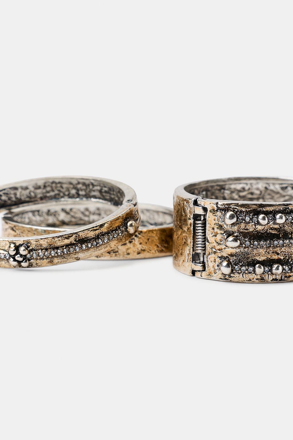 НАБОР ИЗ ТРЕХ БРАСЛЕТОВ С ГРАВИРОВКОЙ И БЛЕСТКАМИ