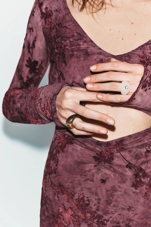 Набор из 2 колец с камнем и блеском- Заказать в России