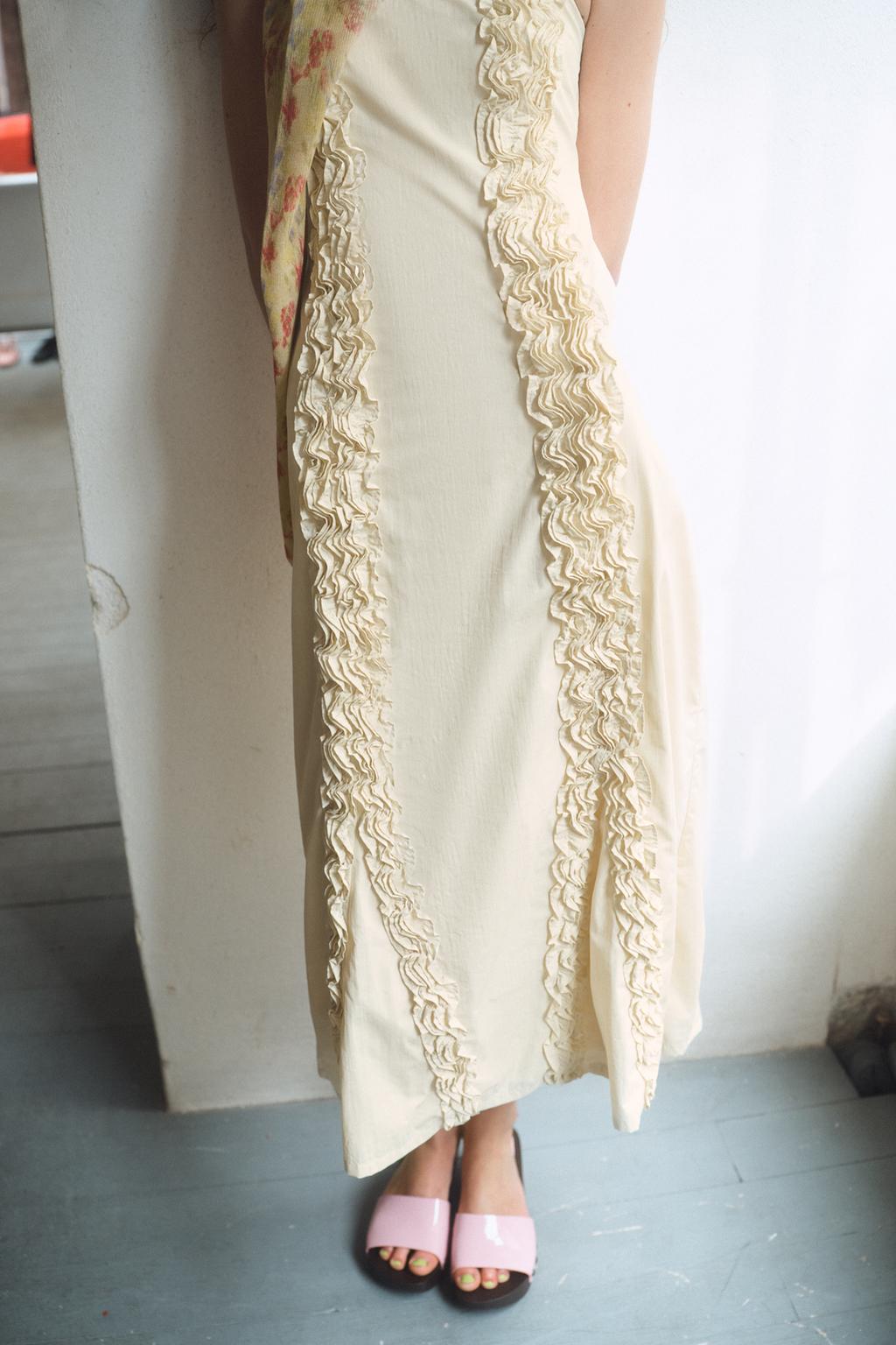 ПЛАТЬЕ МИДИ С ОБЪЕМНЫМИ ВОЛАНАМИ