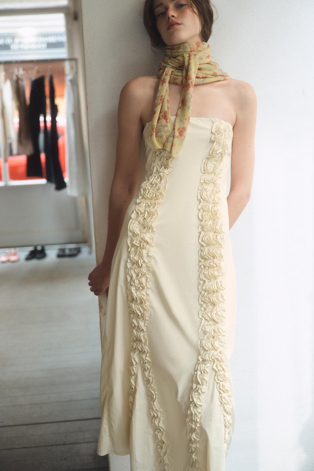 ПЛАТЬЕ МИДИ С ОБЪЕМНЫМИ ВОЛАНАМИ