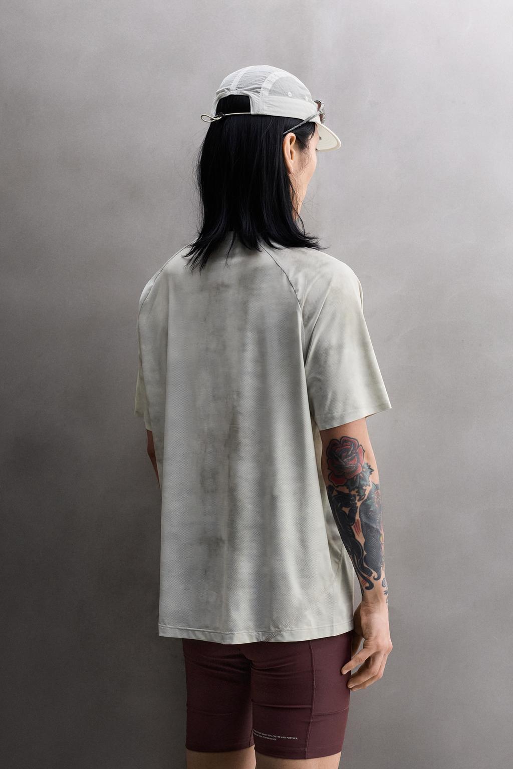 ФУТБОЛКА ДЛЯ БЕГА С ПРИНТОМ