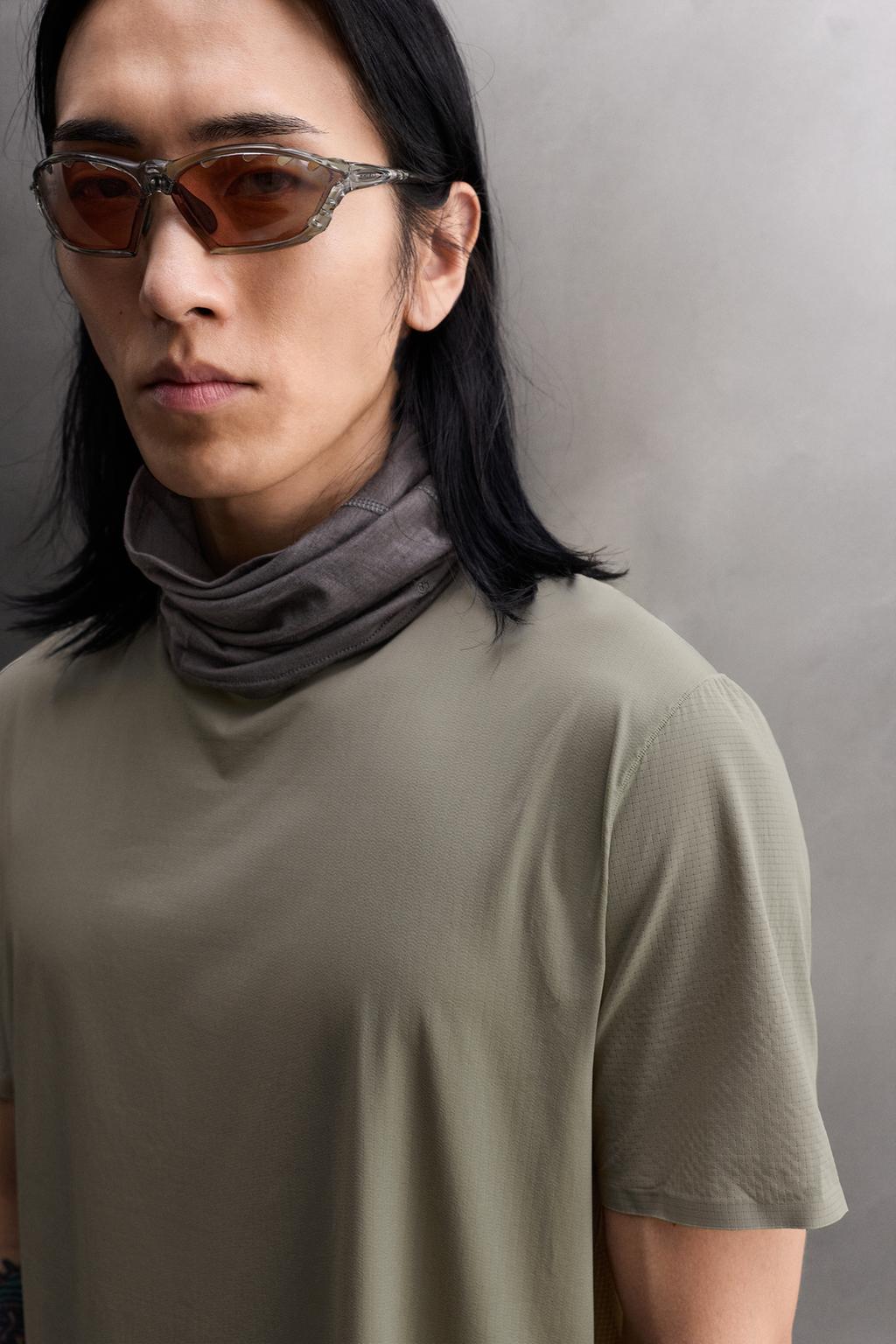 КОМБИНИРОВАННАЯ ТЕХНИЧЕСКАЯ ФУТБОЛКА ДЛЯ БЕГА