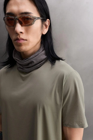 Комбинированная техническая футболка для бега- Заказать в России