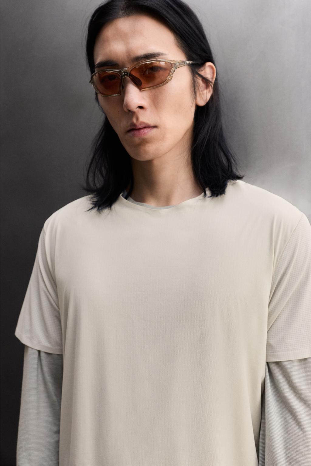 КОМБИНИРОВАННАЯ ТЕХНИЧЕСКАЯ ФУТБОЛКА ДЛЯ БЕГА