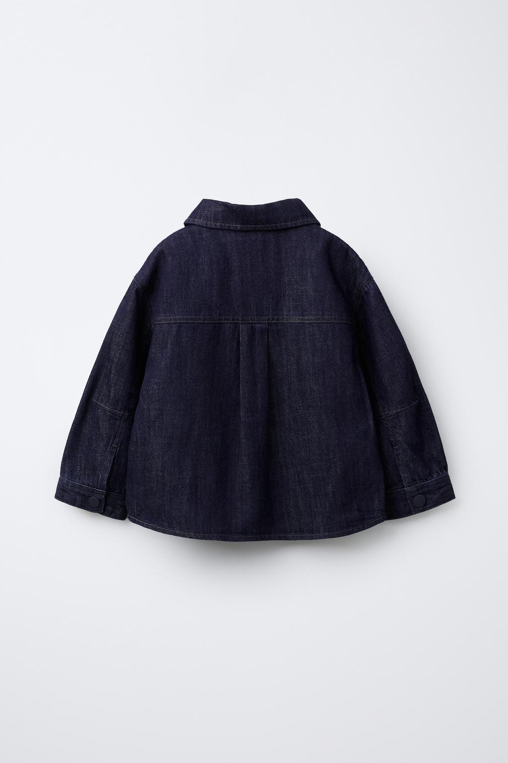 ДЖИНСОВАЯ РУБАШКА С ПРОРЕЗИНЕННЫМИ ПУГОВИЦАМИ