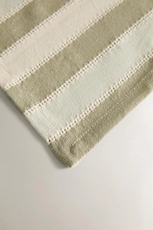 Набор полосатых салфеток с кружевной отделкой (набор из 2)- Заказать в России