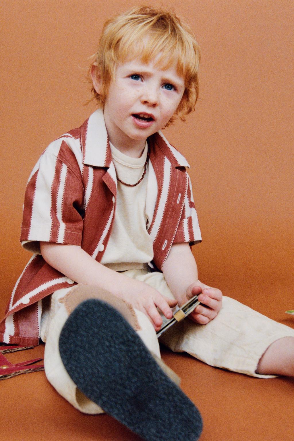 РУБАШКА С ПРИНТОМ В ПОЛОСКУ