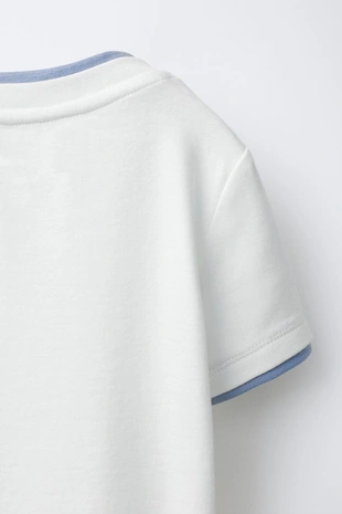 Футболка с двойным воротником и модалом