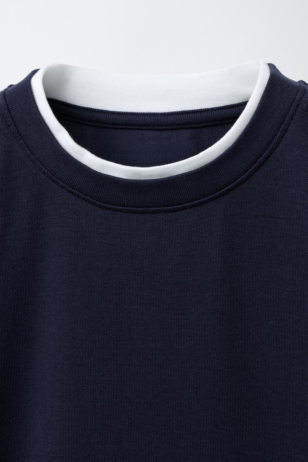 ФУТБОЛКА С ДВОЙНЫМ ВОРОТНИКОМ И МОДАЛОМ