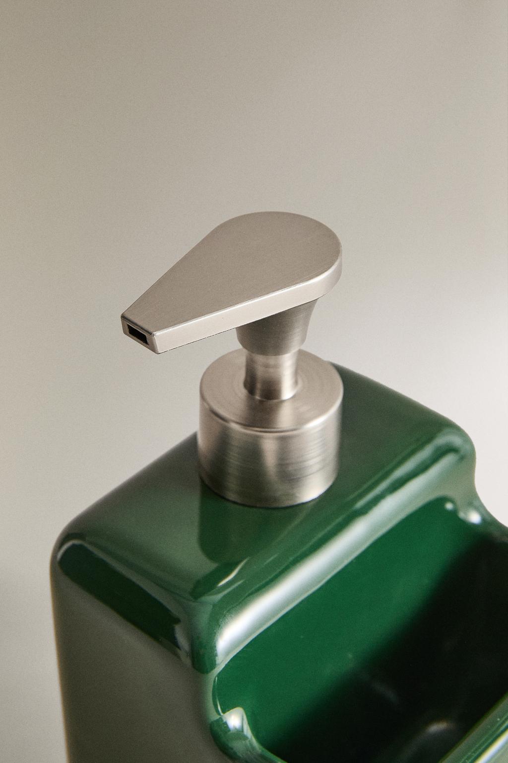 Диспенсер для моющего средства с контейнером