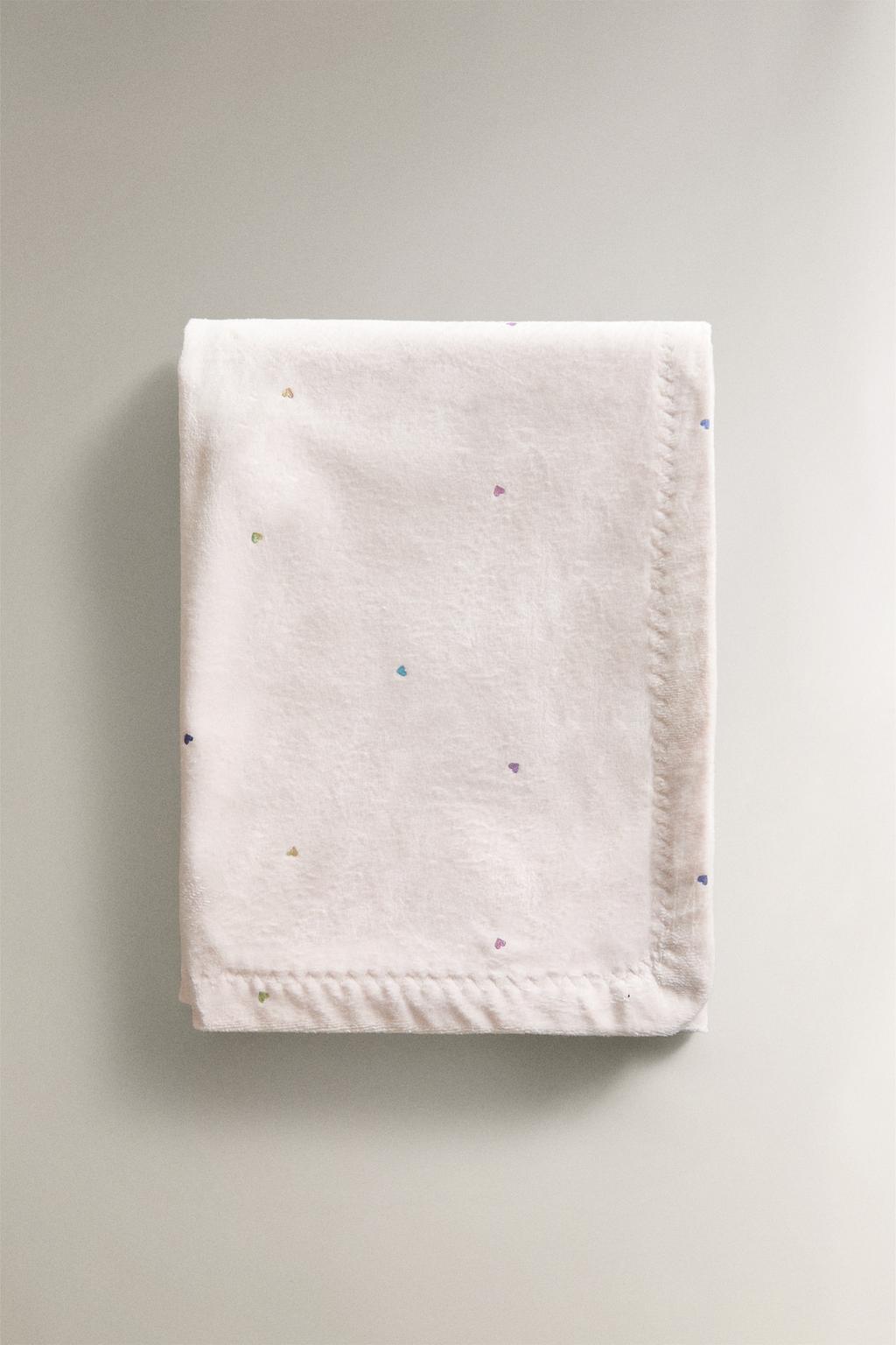 Плед с сердечками для детей