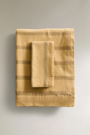 Скатерть с полосатым рисунком из крашеных нитей- Заказать в России