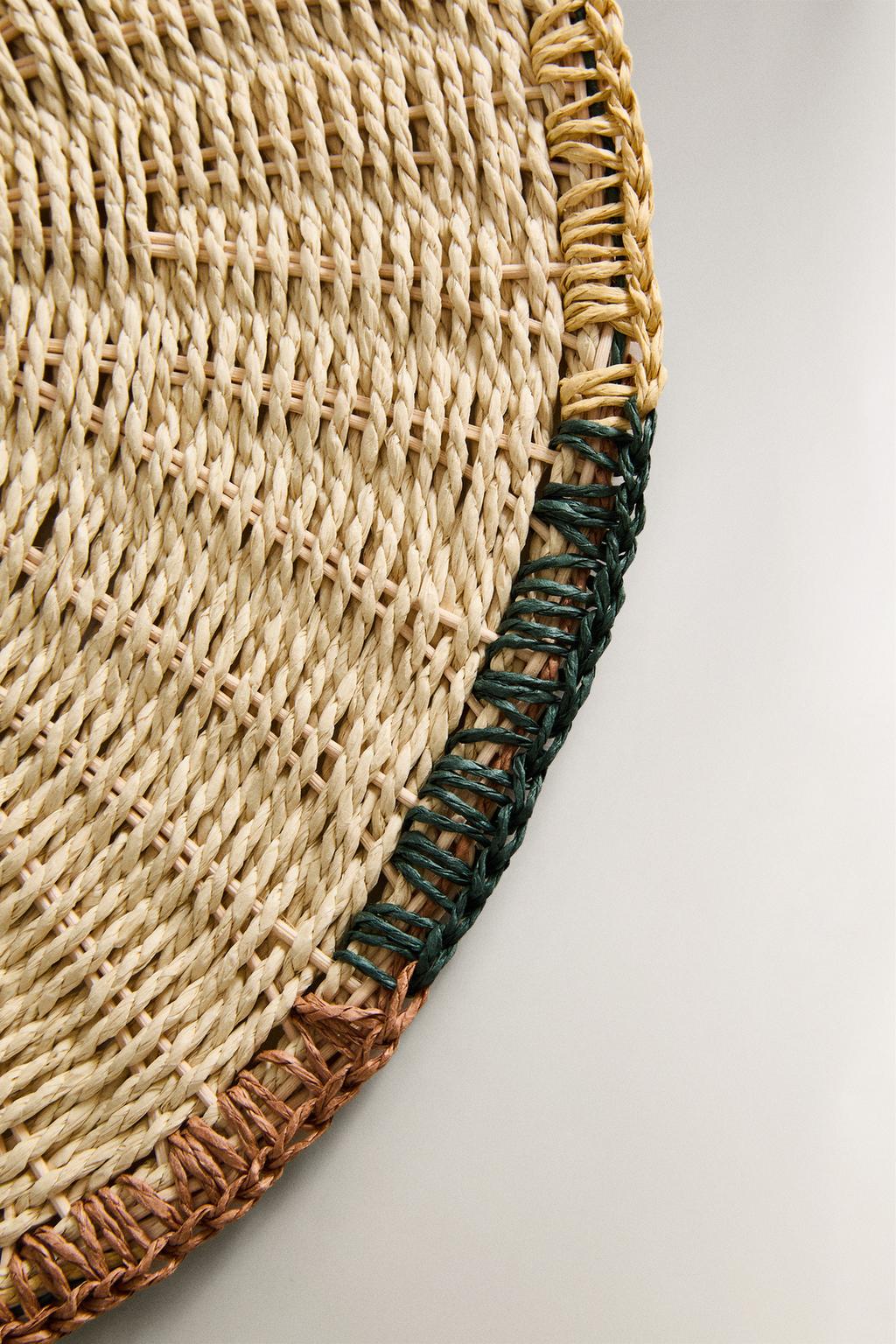 Салфетка из плетеного ротанга