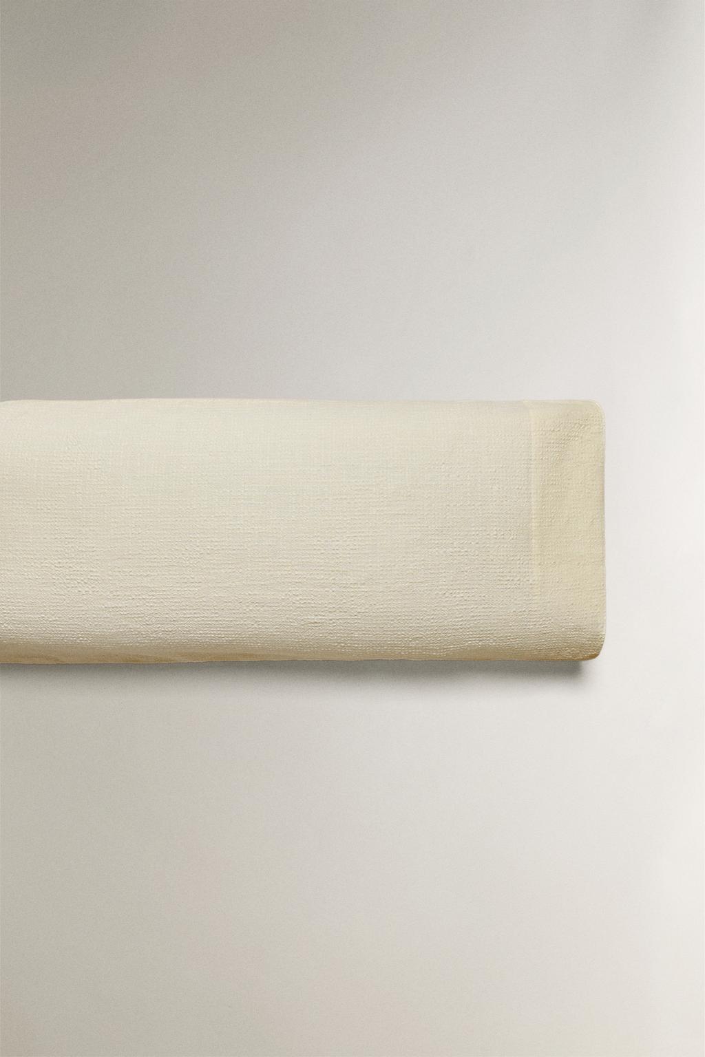 Подушка из текстурированного хлопка