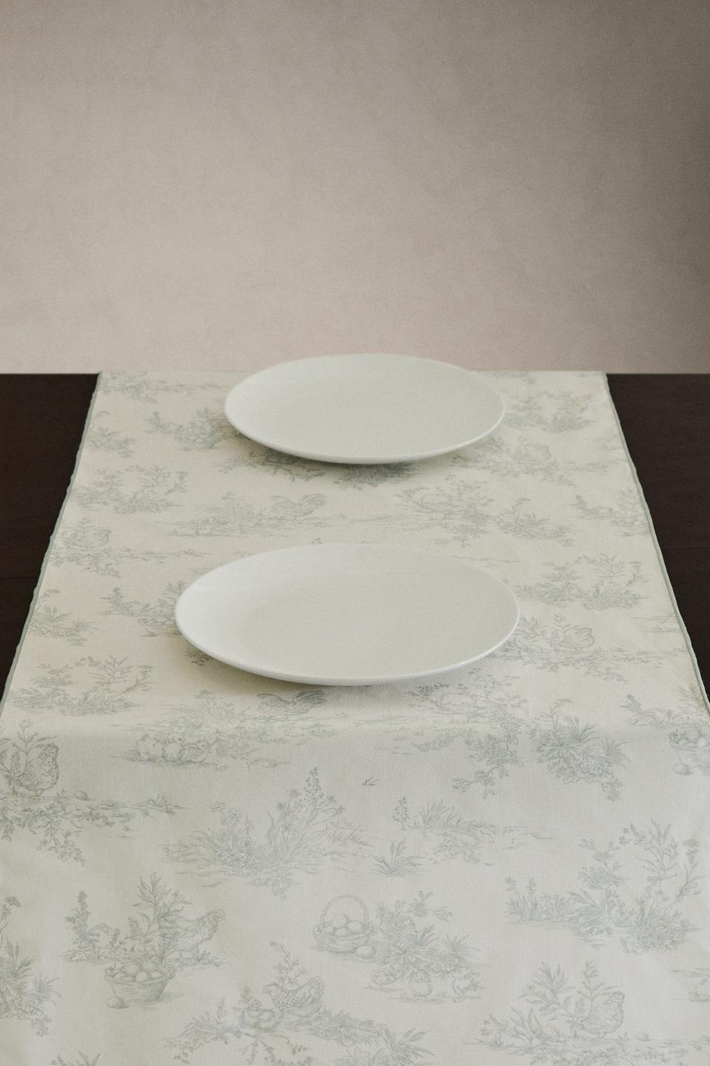 Покрывало для пасхального стола с смолистым покрытием