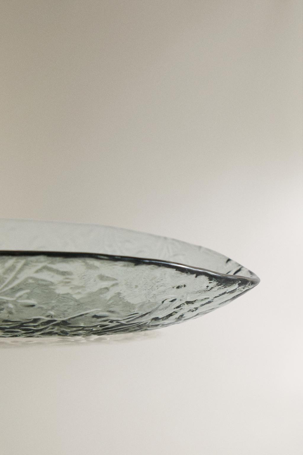 Стеклянная миска с цветочным узором