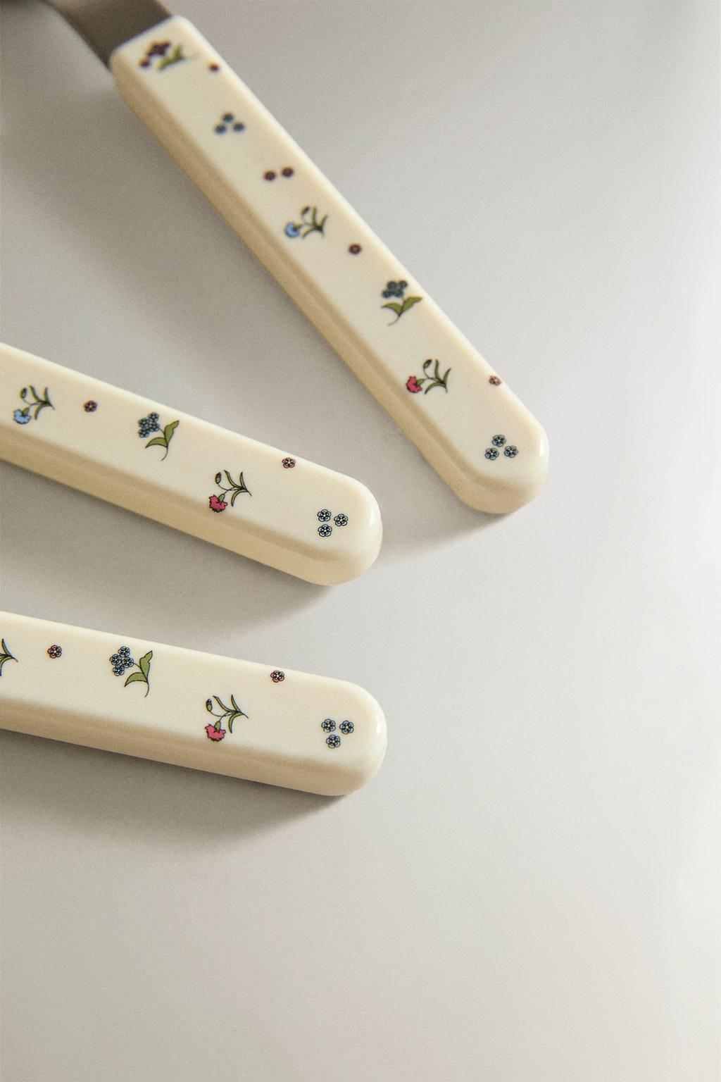 Детский набор столовых приборов с цветочным дизайном