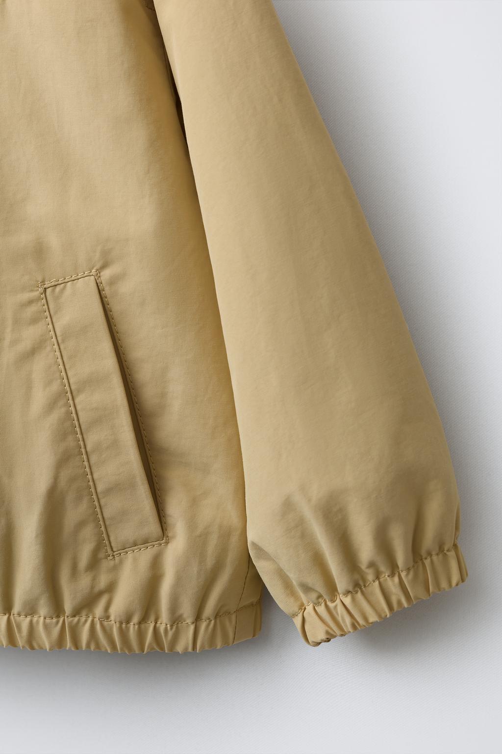 ЛЕГКАЯ КУРТКА С КАПЮШОНОМ