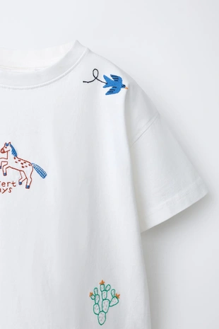 Футболка с вышивкой