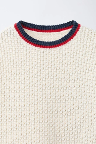 Футболка из рельефной ткани с контрастным воротником- Заказать в России