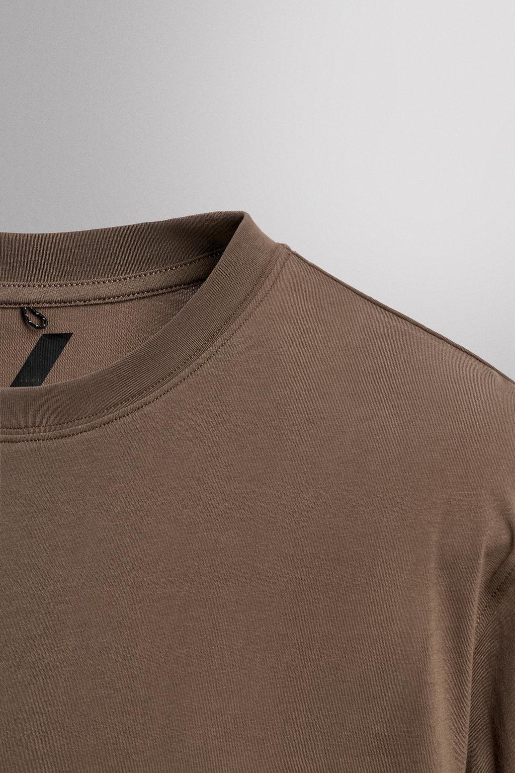 КОМФОРТНАЯ ФУТБОЛКА ДЛЯ ТРЕНИРОВОК