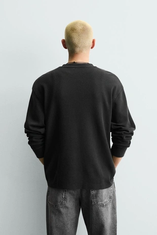 Футбоолка в рубчик с воротником на пуговицах- Заказать в России