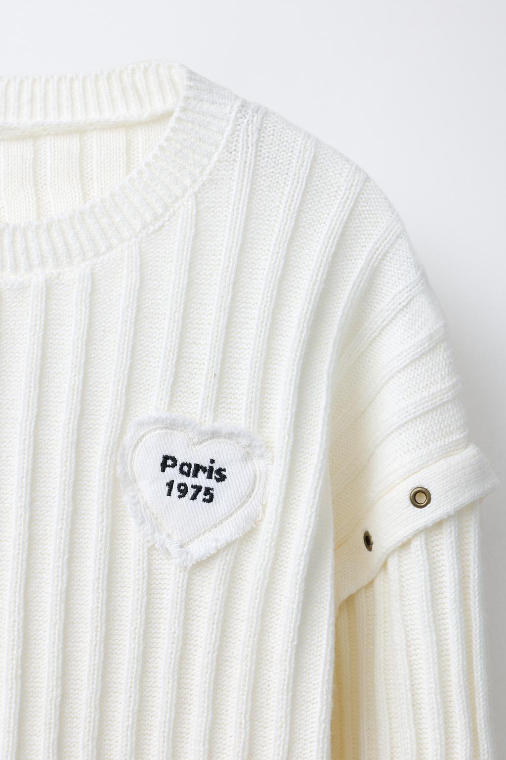 ВЯЗАНЫЙ ДЖЕРСИ С НАШИВКОЙ В ВИДЕ СЕРДЦА