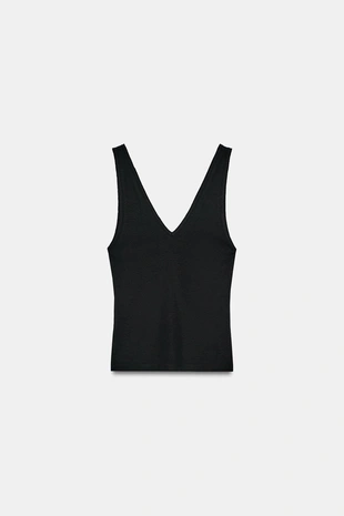 Топ в рубчик с V-образным вырезом