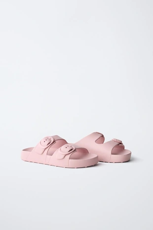 Резиновые сандалии с пряжками