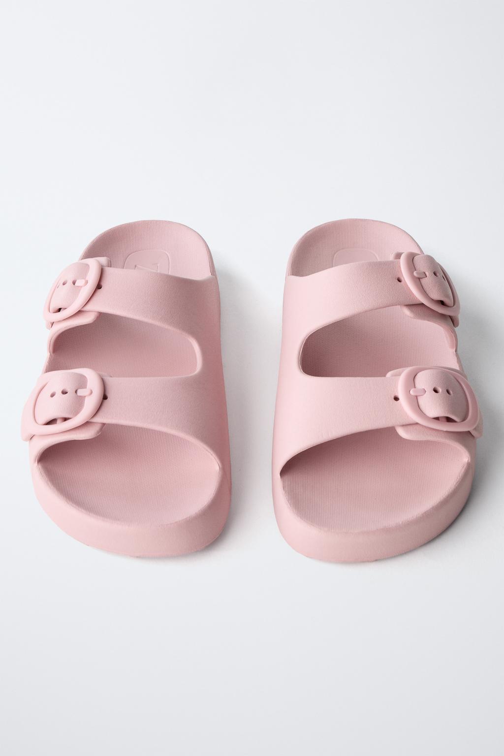 РЕЗИНОВЫЕ САНДАЛИИ С ПРЯЖКАМИ