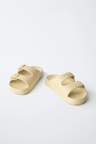 Резиновые сандалии с пряжками