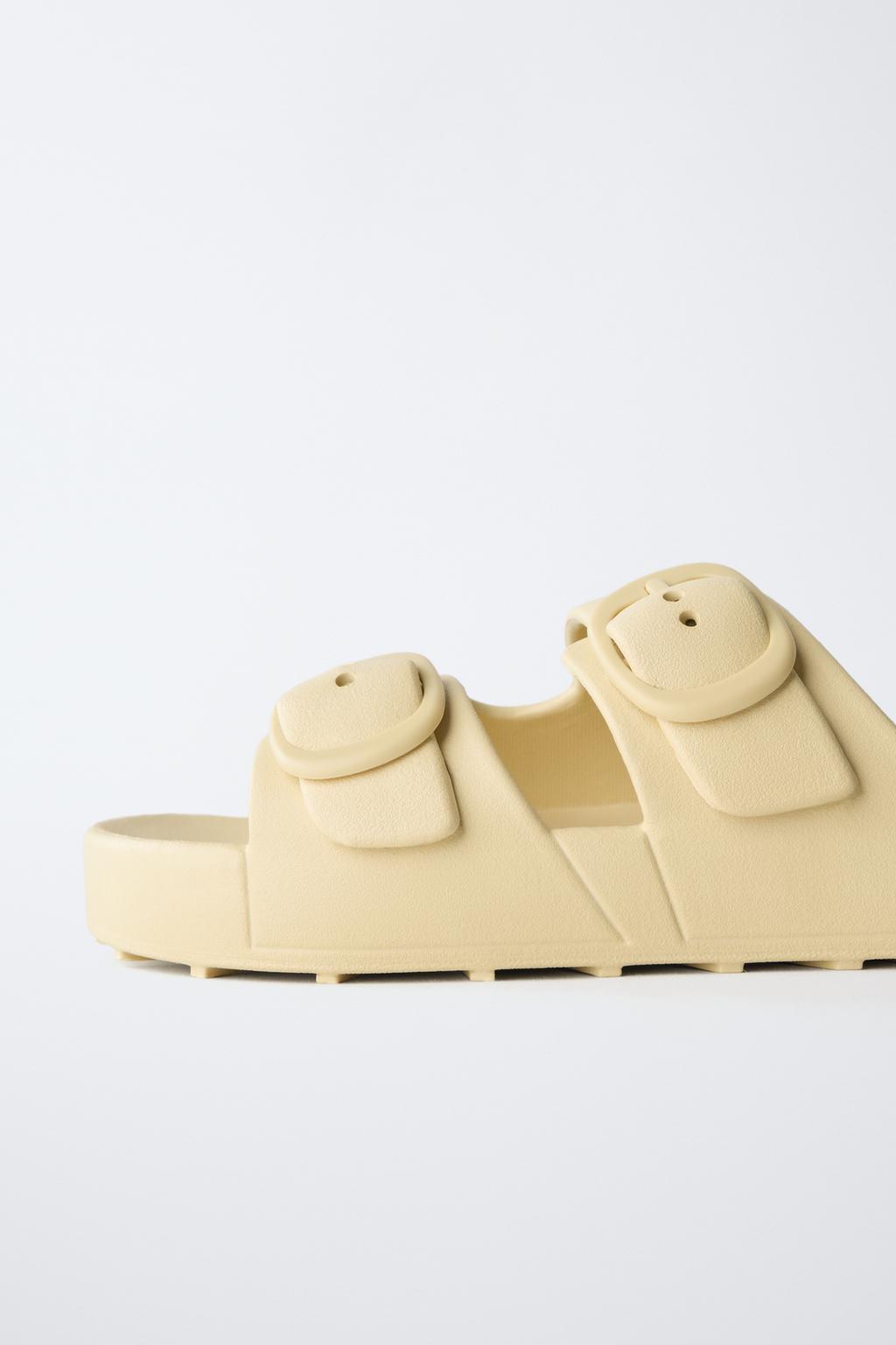 РЕЗИНОВЫЕ САНДАЛИИ С ПРЯЖКАМИ