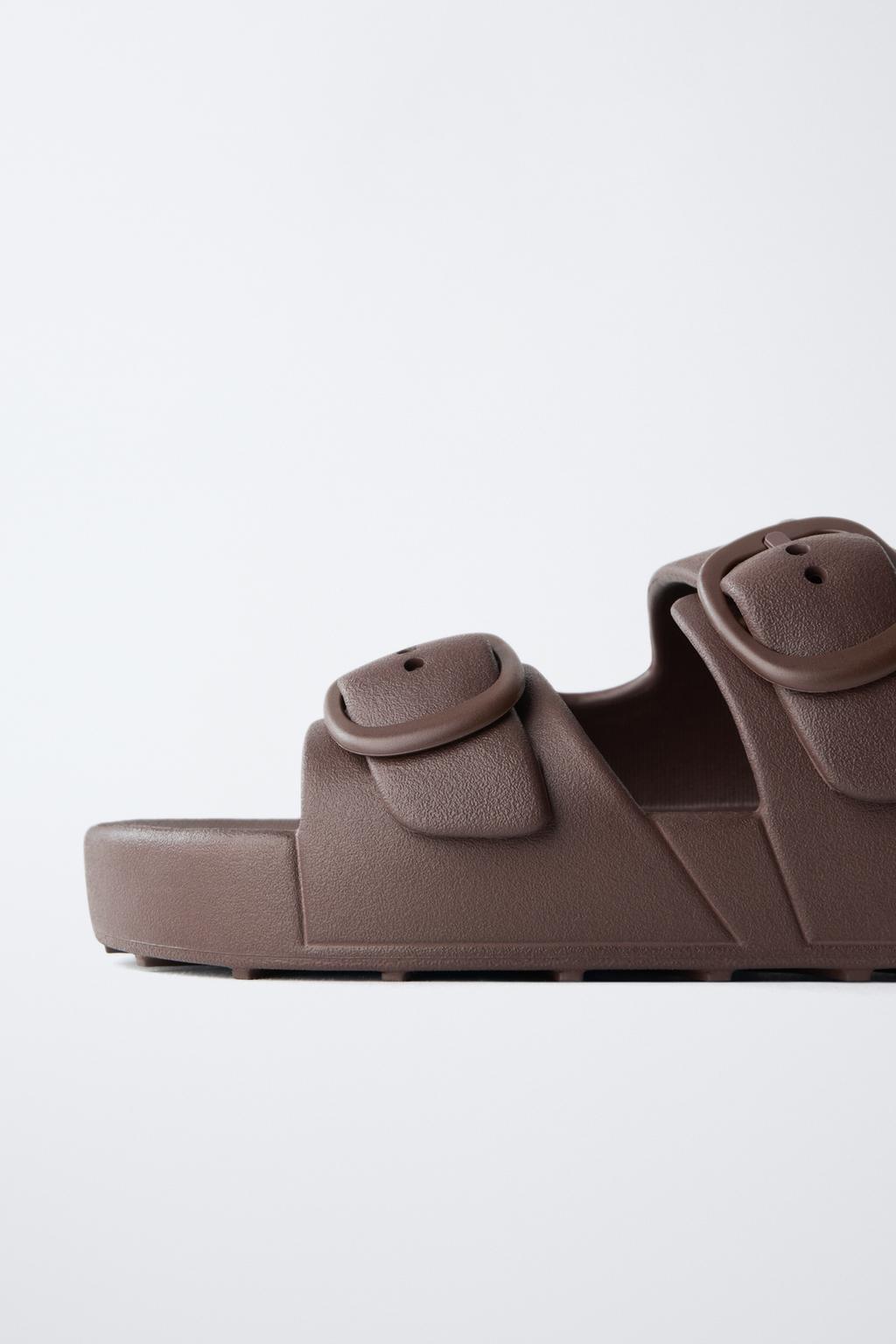 РЕЗИНОВЫЕ САНДАЛИИ С ПРЯЖКАМИ