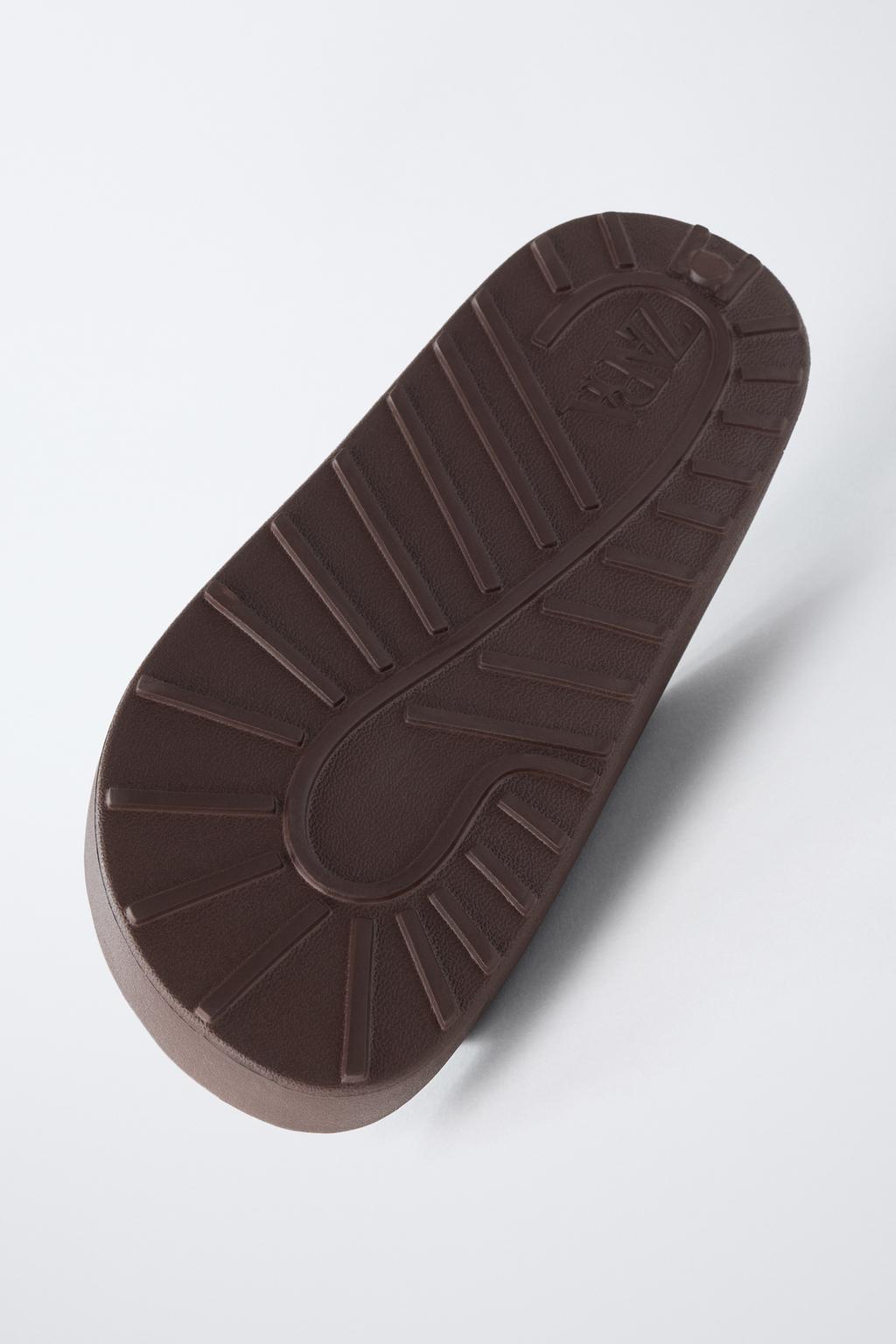 РЕЗИНОВЫЕ САНДАЛИИ С ПРЯЖКАМИ